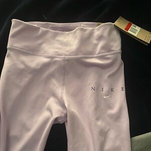 Nike Pro Lavender Leggings brand new with tags (Size 2)
